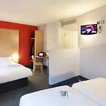Appart'city Confort Grand Palais 3*