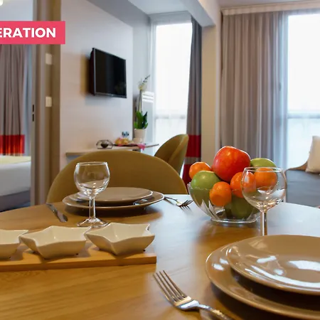 מלון דירות Appart'city Confort Grand Palais 3*