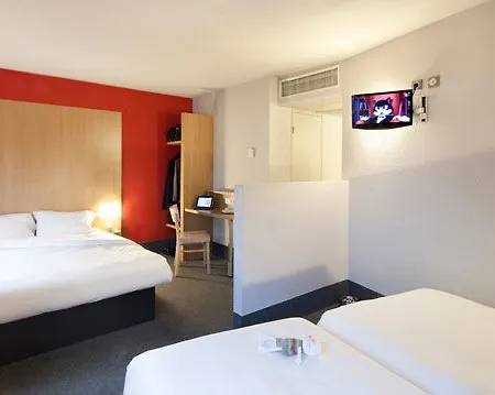 Appart'city Confort Grand Palais 3*