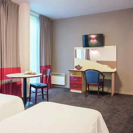 Appart'city Confort Grand Palais 3*