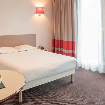 Appart'city Confort Grand Palais Aparthotel