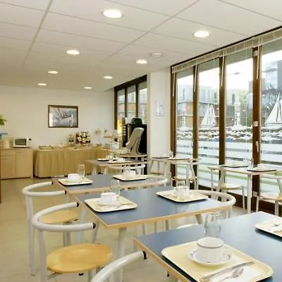Appart'city Confort Grand Palais Apartahotel 3*