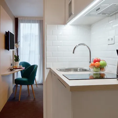 Appart'city Confort Grand Palais Apartahotel 3*