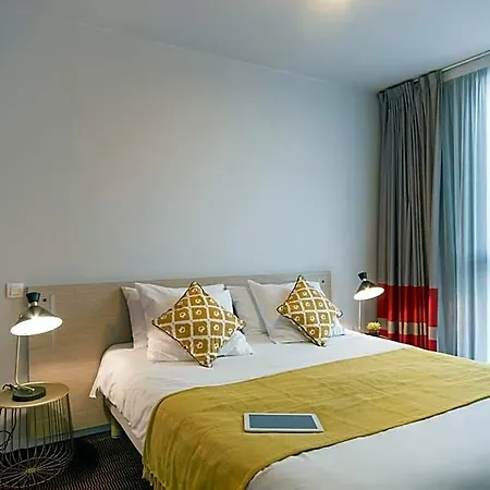 Aparthotel Appart'city Confort Grand Palais 3*