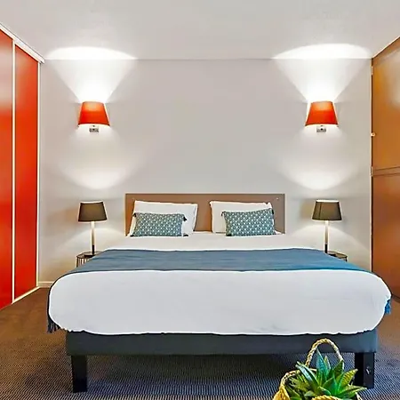 Appart'city Confort Grand Palais Aparthotel