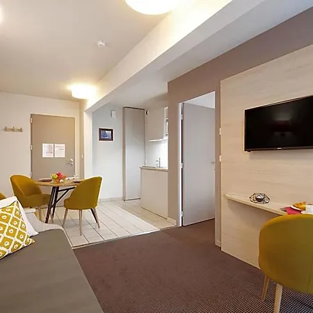 Aparthotel Appart'city Confort Grand Palais 3*