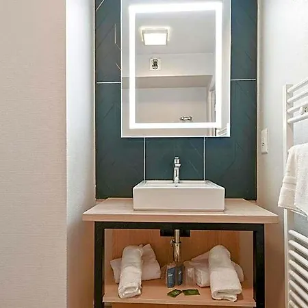 Appart'city Confort Grand Palais Aparthotel
