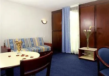 Appart'city Confort Grand Palais Apartahotel 3*