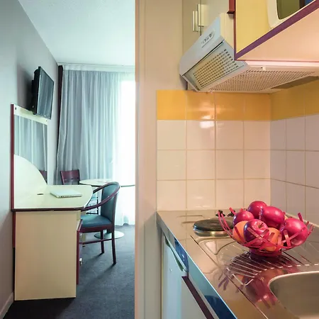 Appart'city Confort Grand Palais 3*