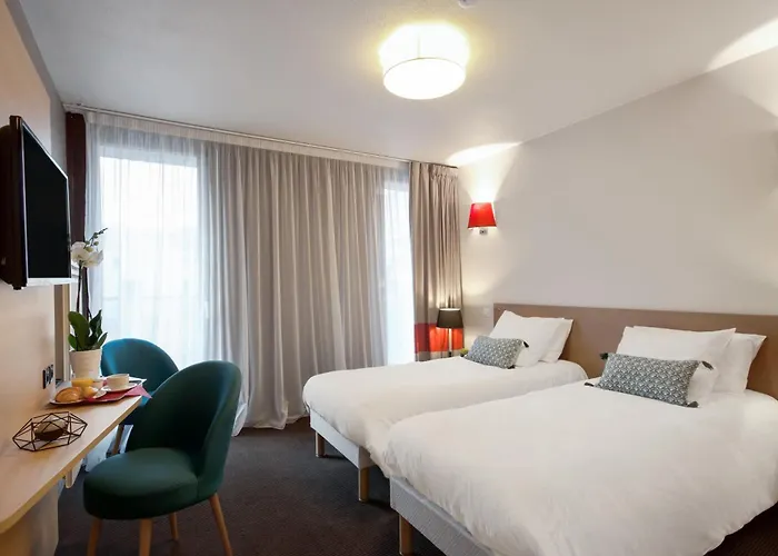 Appart'city Confort Grand Palais 3*