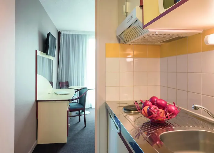 Appart'city Confort Grand Palais 3*