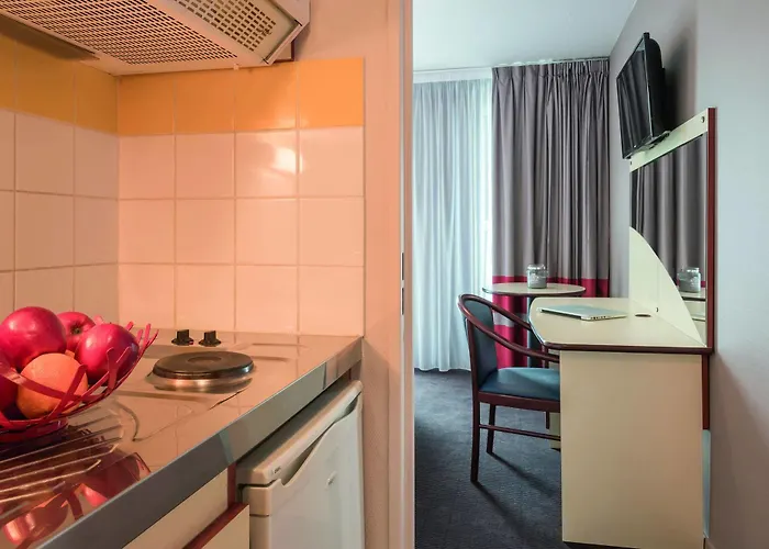 Appart'city Confort Grand Palais Appart hôtel 3*